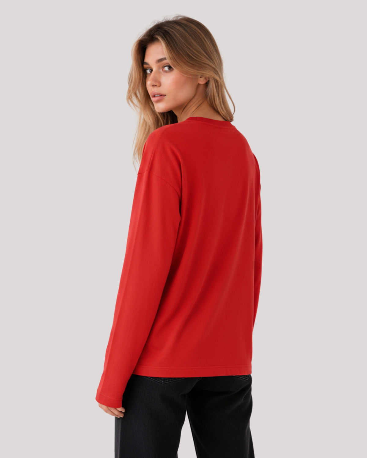 Women's Solid Red Oversized Long Sleeve Crew Neck Regular T-Shirt