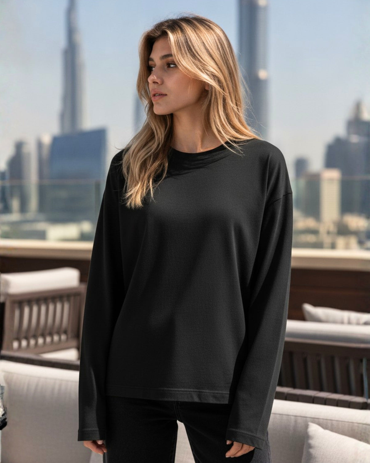 Women's Solid Black Oversized Long Sleeve Crew Neck Regular T-Shirt