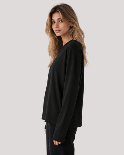 Women's Solid Black Oversized Long Sleeve Crew Neck Regular T-Shirt