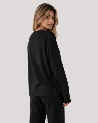 Women's Solid Black Oversized Long Sleeve Crew Neck Regular T-Shirt